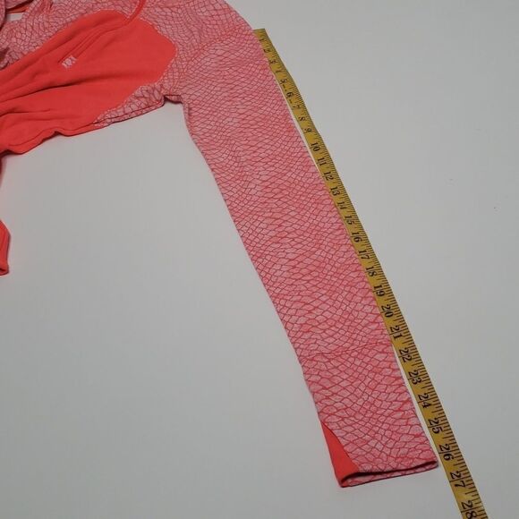 Under Armour Womens Snake Print  Qualifier Zip Pullover cool Coral - Picture 13 of 13